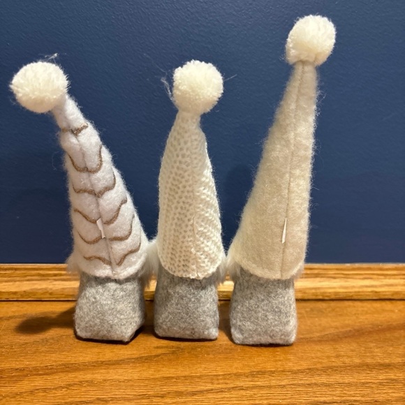 Winter gnomes! - Picture 2 of 2